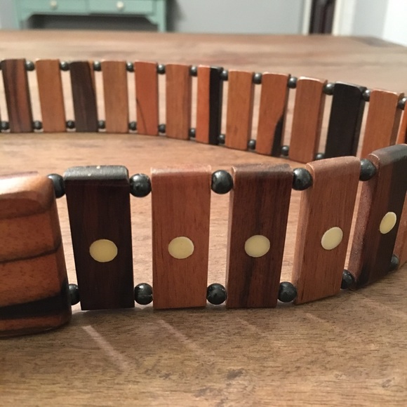 VINTAGE Wooden Belt - Picture 2 of 5